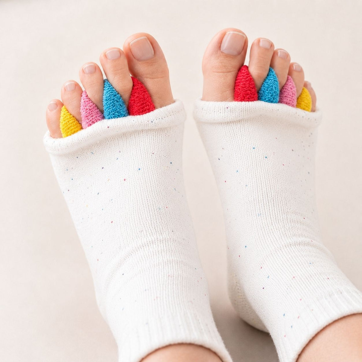 Relieva™ Toe Alignment Socks