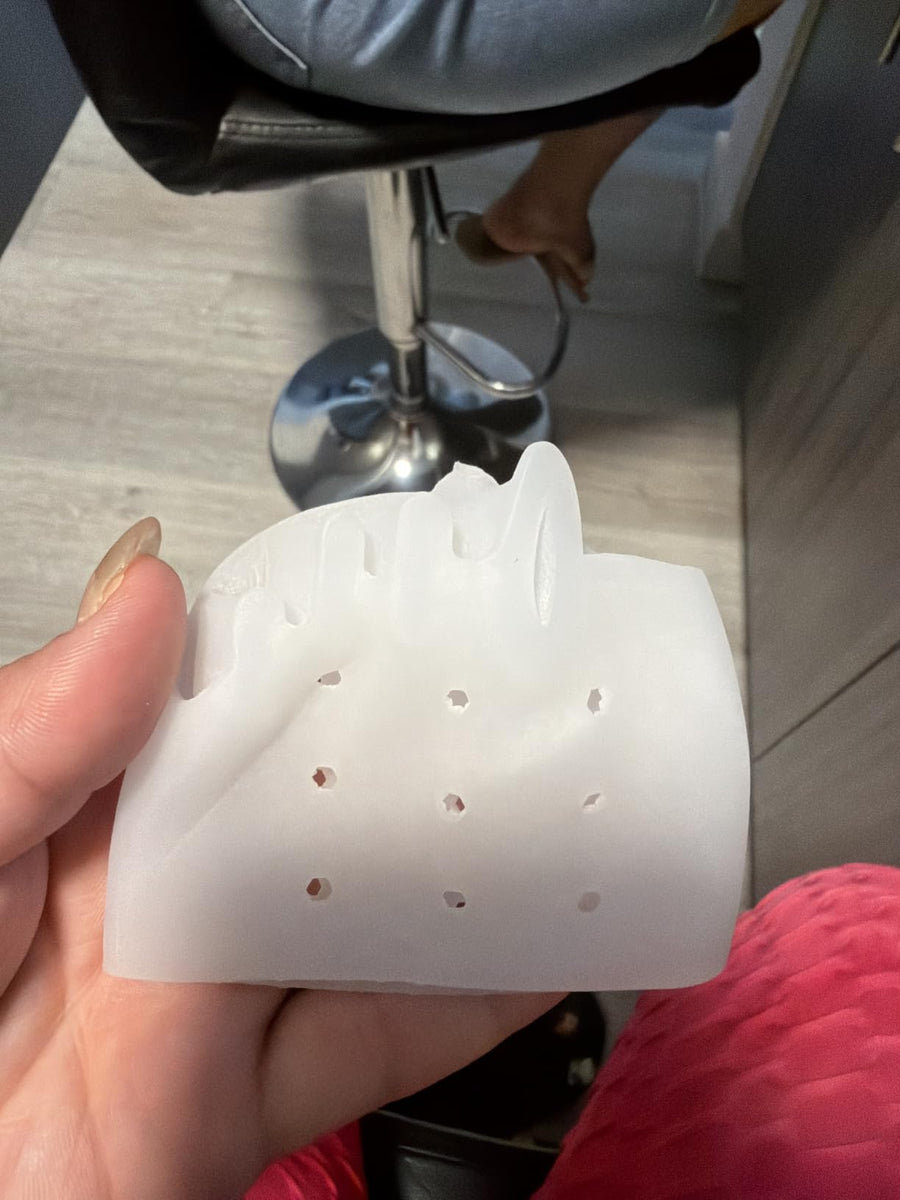Active customer using the toe separator